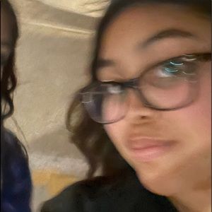 Meet your Posher, Lea